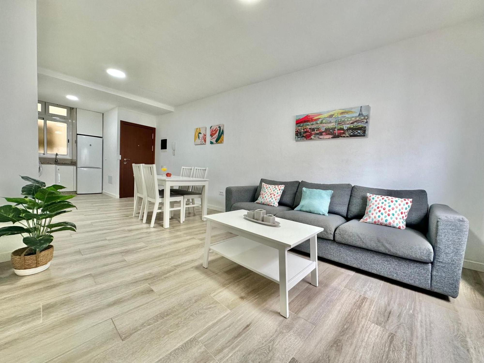 Juan Xxiii Apartment อาโรนา ภายนอก รูปภาพ