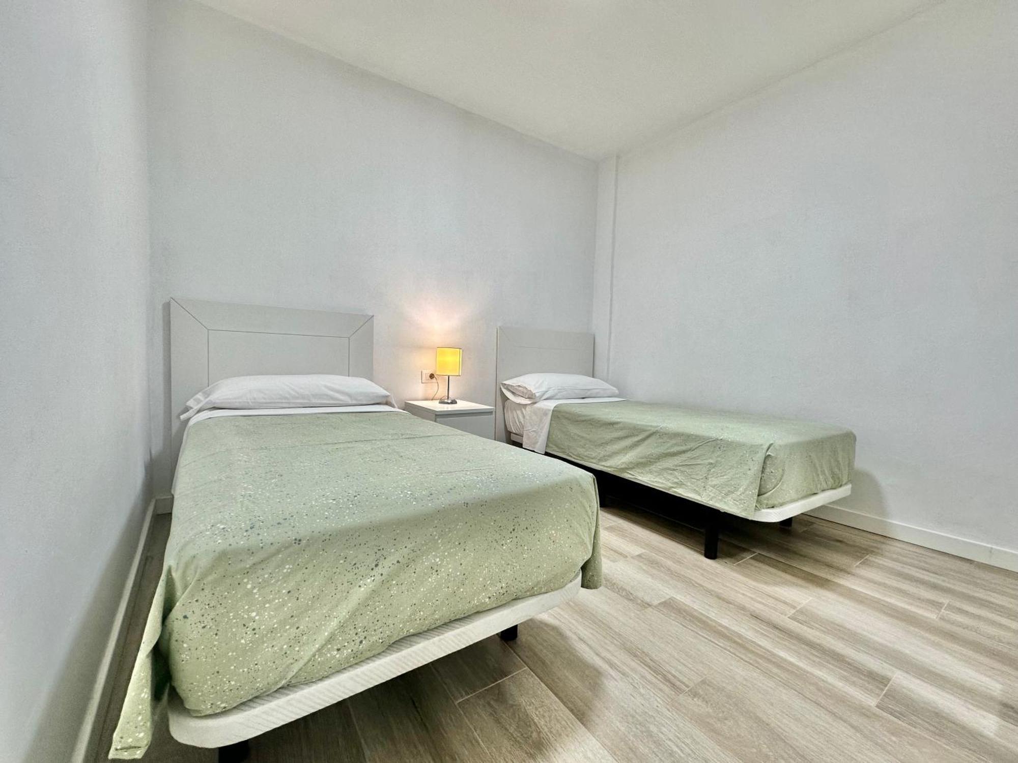 Juan Xxiii Apartment อาโรนา ภายนอก รูปภาพ