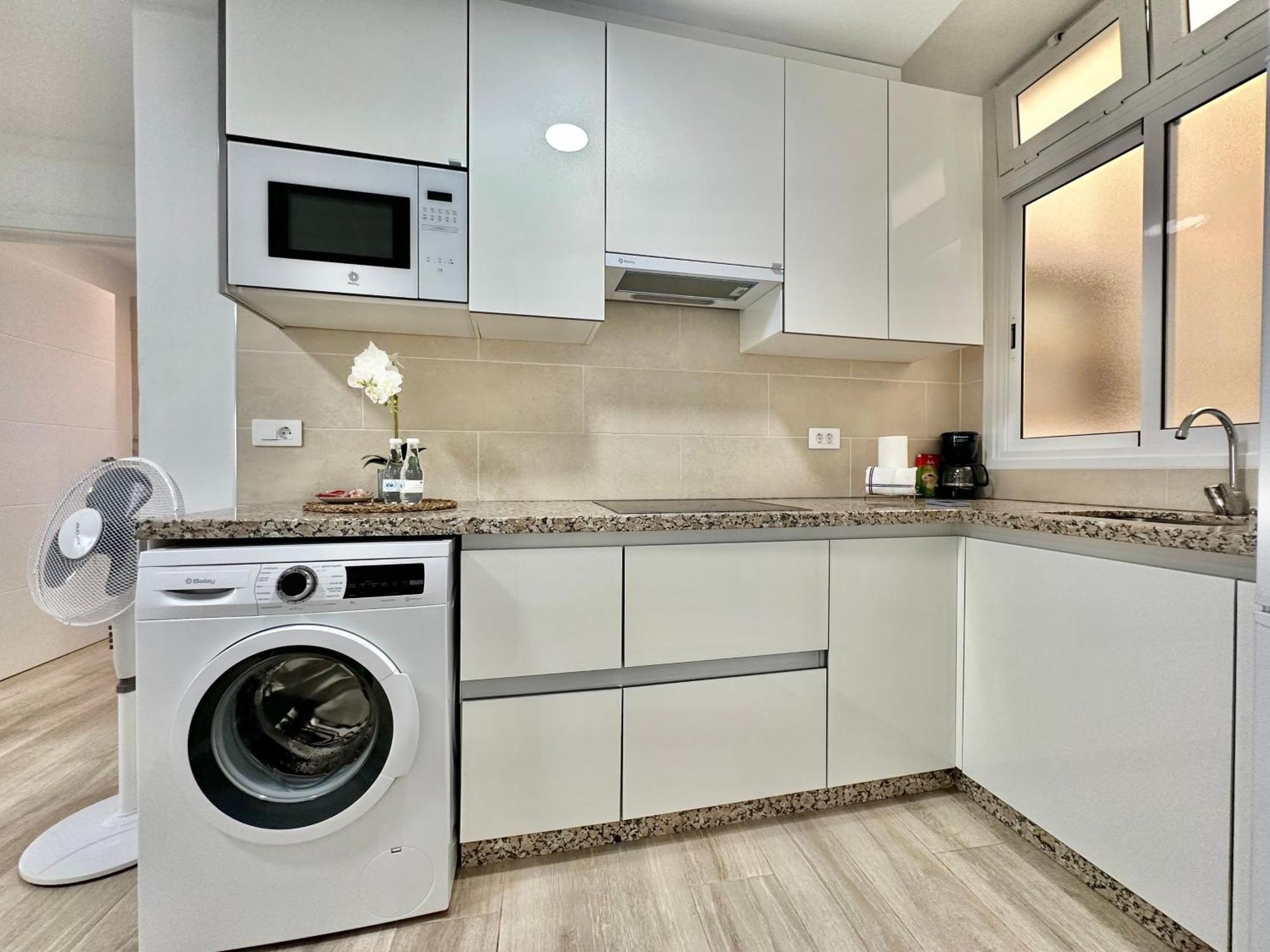 Juan Xxiii Apartment อาโรนา ภายนอก รูปภาพ