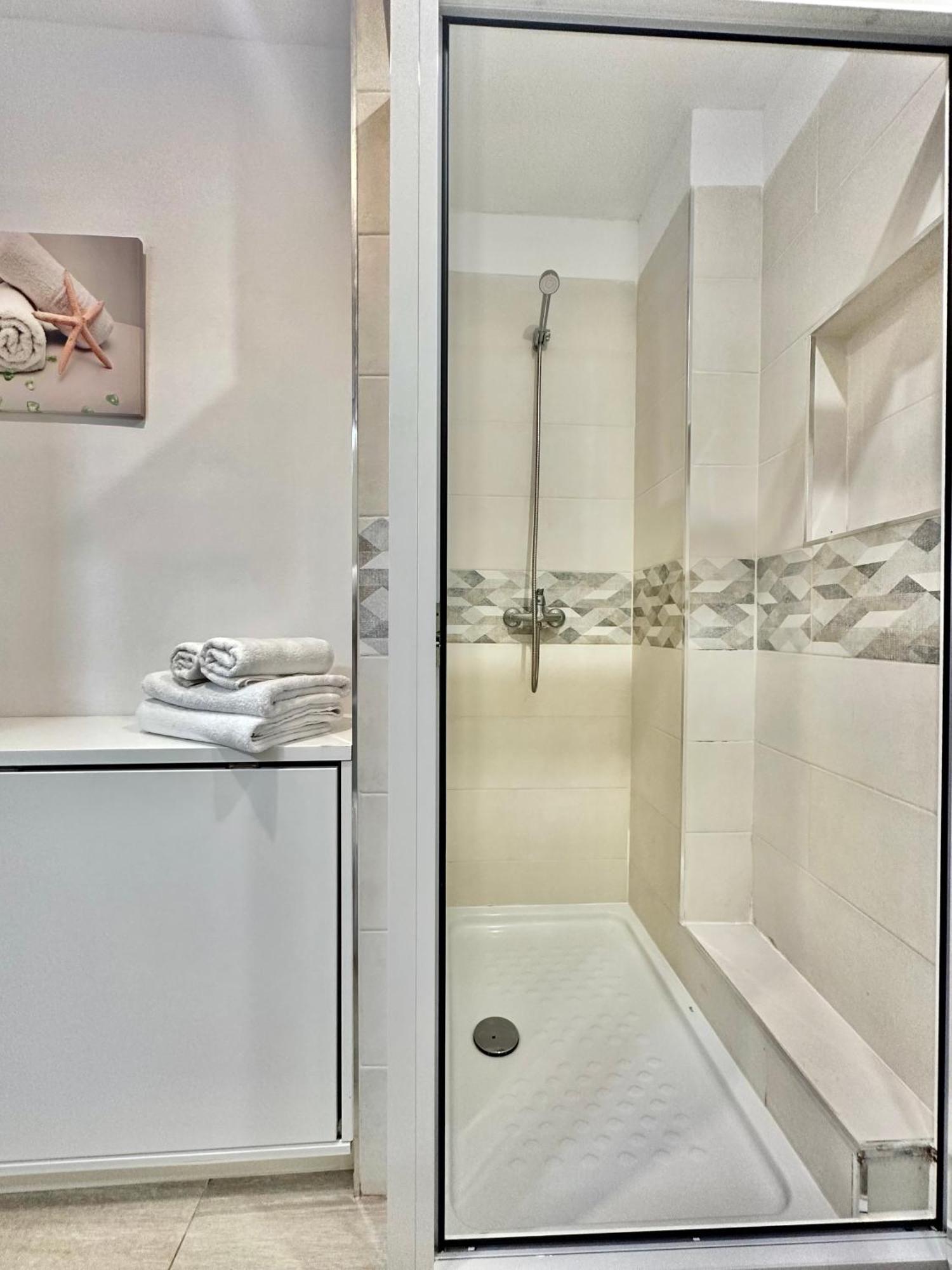 Juan Xxiii Apartment อาโรนา ภายนอก รูปภาพ