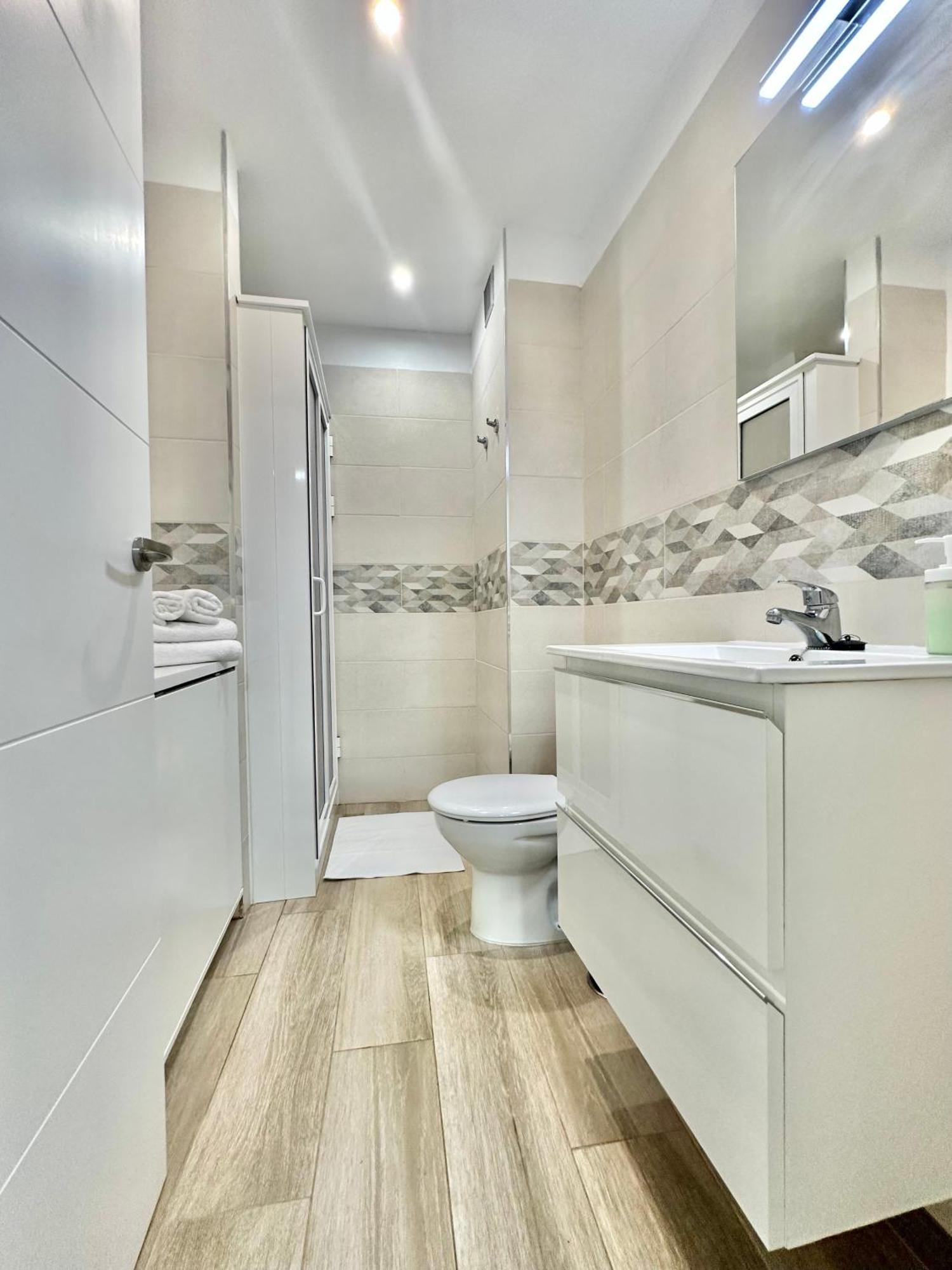 Juan Xxiii Apartment อาโรนา ภายนอก รูปภาพ