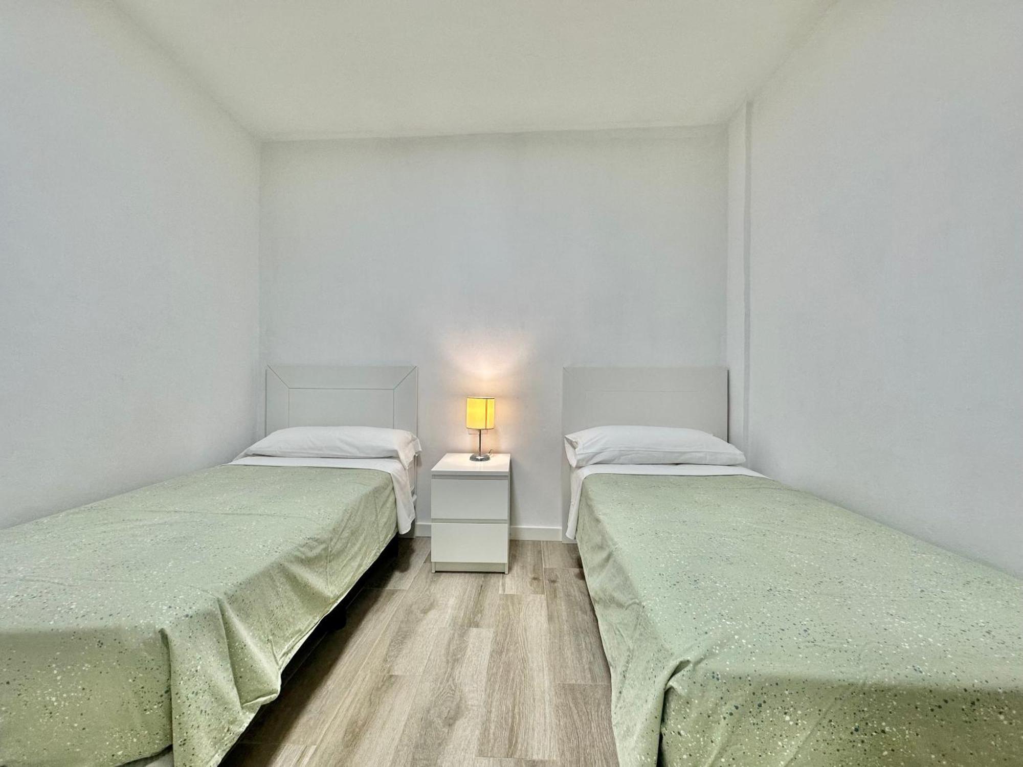 Juan Xxiii Apartment อาโรนา ภายนอก รูปภาพ
